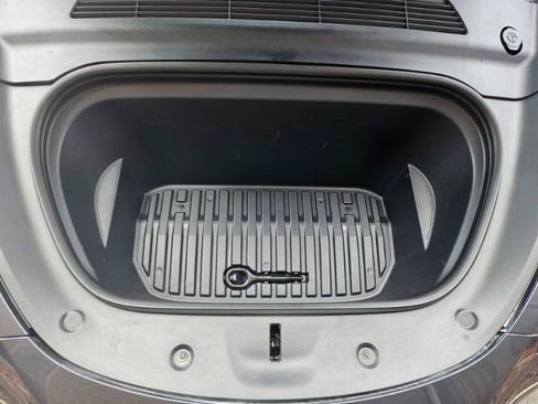 Used 2023 Tesla Model Y AWD image 26