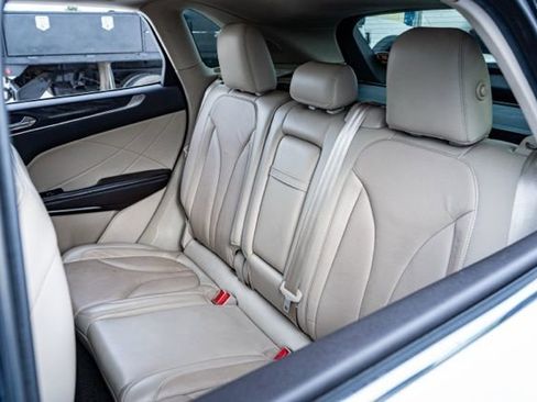 Used 2019 Lincoln MKC Reserve w/ MKC Climate Package image 15