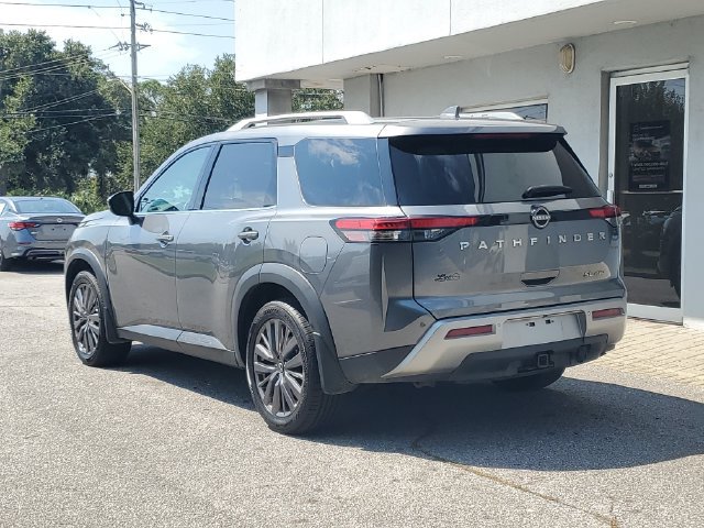 Used 2024 Nissan Pathfinder SL w/ SL Premium Package AWD/4WD image 2