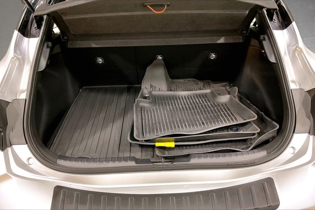Used 2025 Toyota Corolla XSE FWD image 5