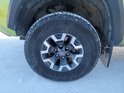 Used 2023 Toyota Tacoma TRD Off-Road w/ TRD Premium Off Road Package image 10