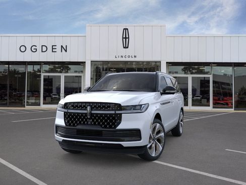 New 2026 Lincoln Navigator Black Label w/ Black Label Special Edition AWD/4WD image 2