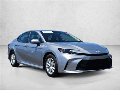 Used 2026 Toyota Camry LE FWD image 3