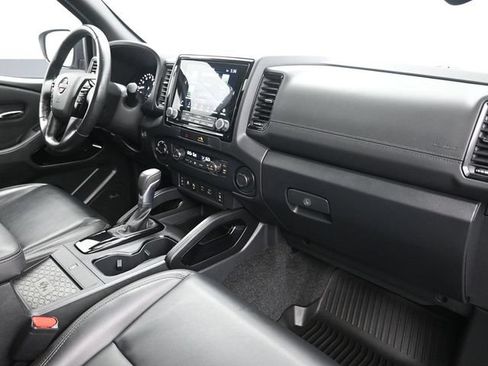 Used 2022 Nissan Frontier PRO-4X w/ Pro-4X Premium Package AWD/4WD image 10