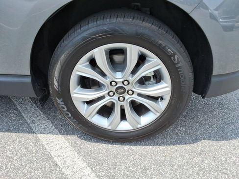 Used 2024 Ford Edge Titanium AWD/4WD image 11