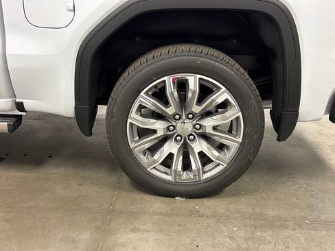 New 2026 GMC Sierra 1500 Denali w/ Denali Reserve Package AWD/4WD image 13