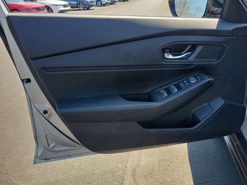 Used 2025 Honda Accord SE image 39