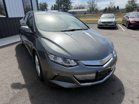 Used 2017 Chevrolet Volt LT image 4