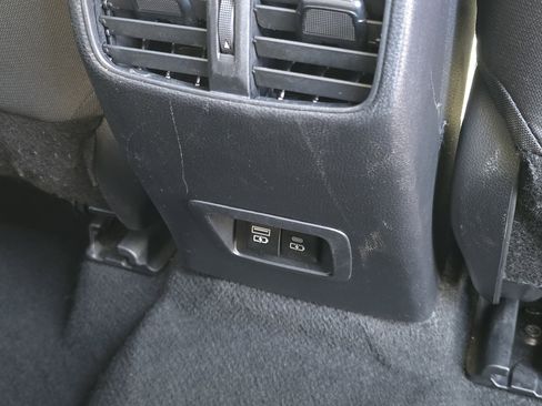 Used 2022 Toyota Corolla Cross LE image 25