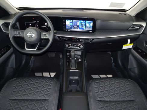 New 2026 Nissan Kicks SV w/ SV Premium Package image 10