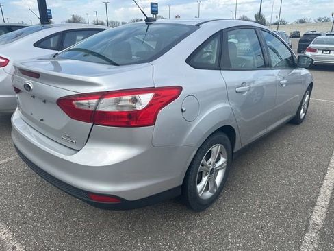 Used 2013 Ford Focus SE FWD image 3