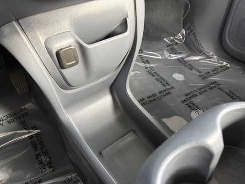 Used 2020 Chevrolet Bolt LT image 23