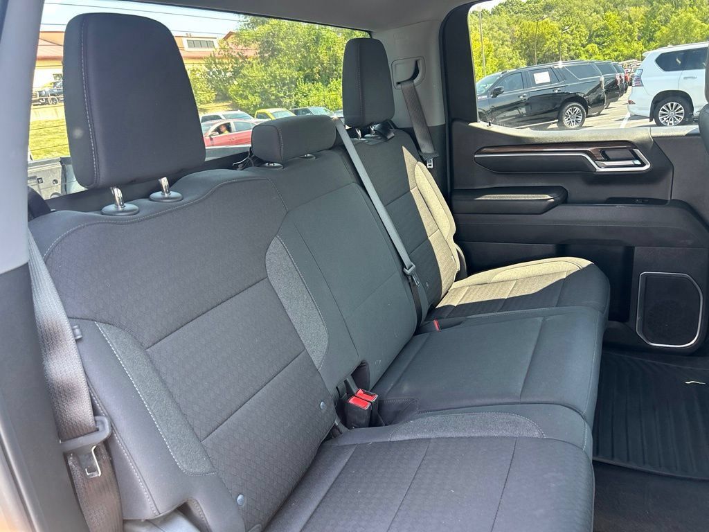 Used 2026 Chevrolet Silverado 1500 RST AWD/4WD image 39