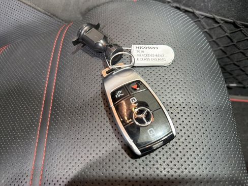 Used 2018 Mercedes-Benz E 43 AMG 4MATIC Sedan w/ Premium 3 Package image 28