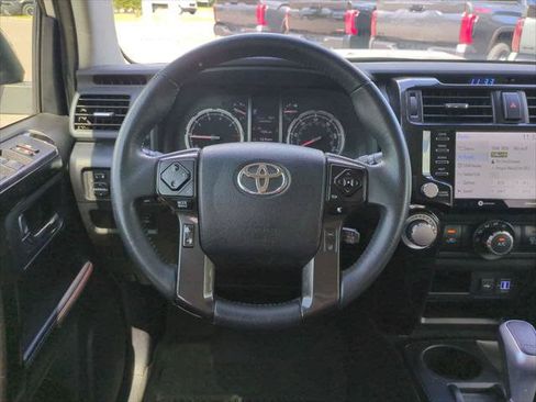 Certified 2022 Toyota 4Runner TRD Off-Road AWD/4WD image 15