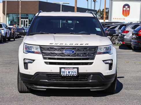 Used 2018 Ford Explorer XLT w/ Equipment Group 202A image 2