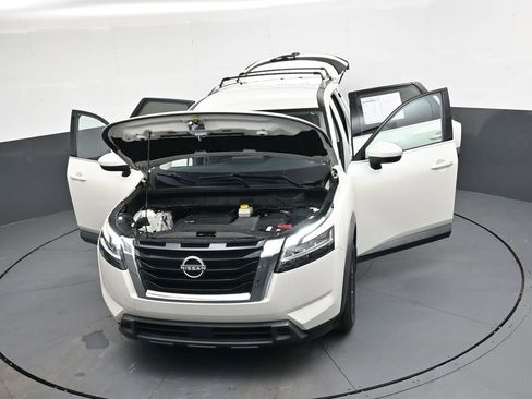 Used 2022 Nissan Pathfinder SV image 49