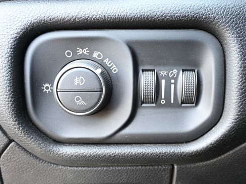 Used 2025 RAM 1500 Big Horn AWD/4WD image 12