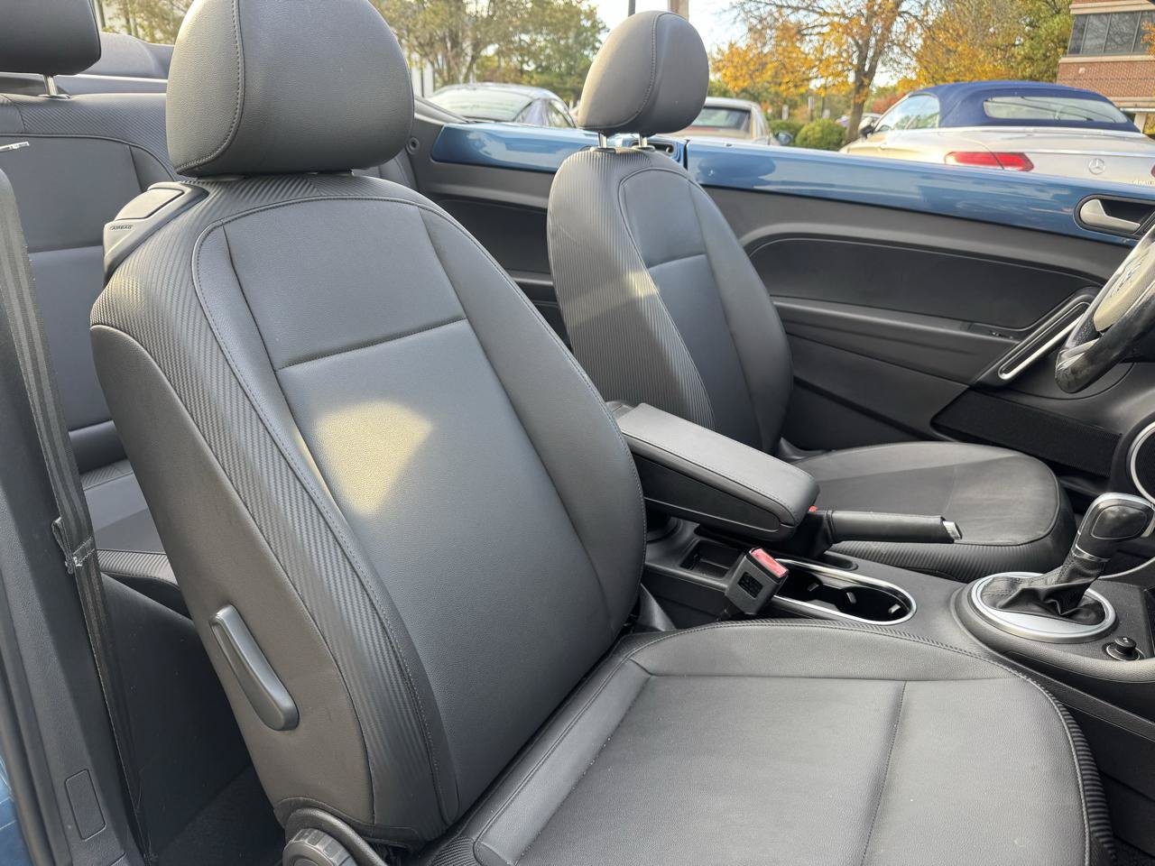 Used 2016 Volkswagen Beetle 1.8T S FWD image 25