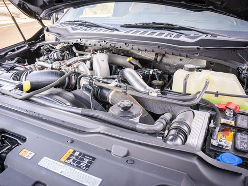 Used 2023 Ford F350 Platinum image 40