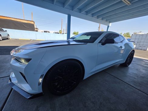 Used 2018 Chevrolet Camaro SS RWD image 5
