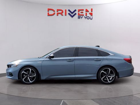 Used 2022 Honda Accord Sport image 2