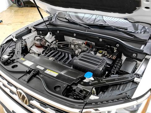 Used 2021 Volkswagen Atlas Cross Sport SEL R-Line w/ Cross Sport MDO Package image 47