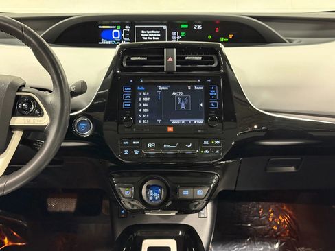 Used 2017 Toyota Prius Four w/ Premium Convenience Package image 36