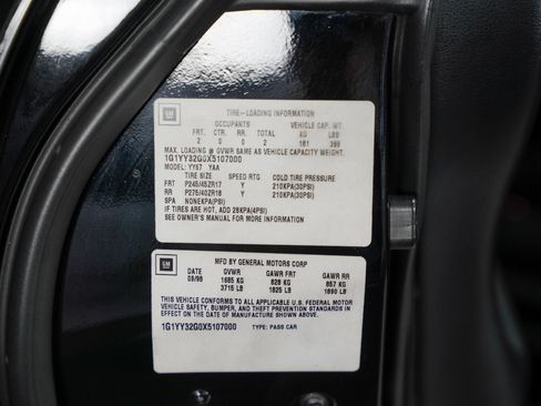 Used 1999 Chevrolet Corvette Convertible w/ Memory Pkg RWD image 54