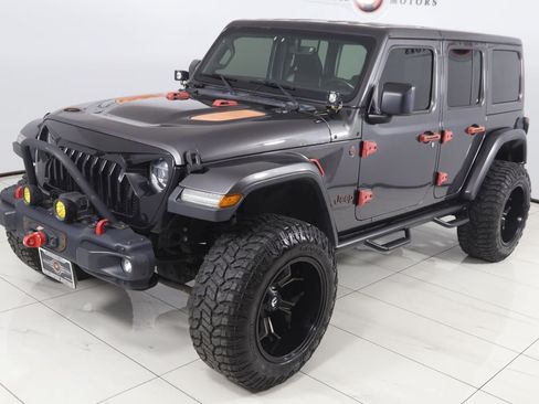 Used 2018 Jeep Wrangler Unlimited Rubicon w/ Dual Top Group AWD/4WD image 24