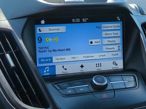 Used 2017 Ford Escape SE w/ Equipment Group 201A FWD image 24
