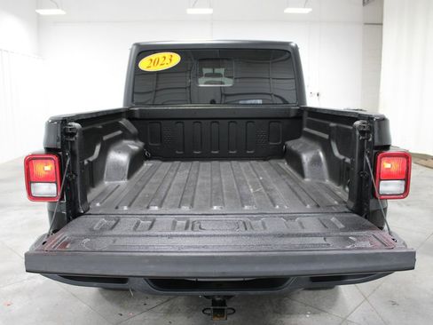 Used 2023 Jeep Gladiator Sport image 26