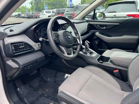 Used 2023 Subaru Outback Premium AWD/4WD image 2