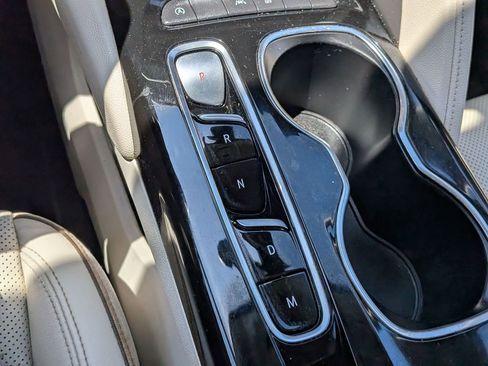 Used 2021 Buick Envision Essence image 12