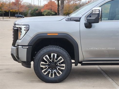 New 2026 GMC Sierra 2500 Denali Ultimate image 5