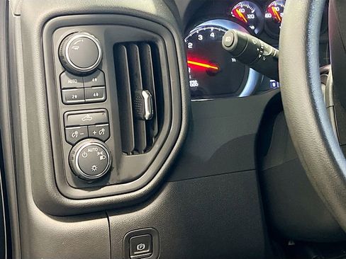 Used 2023 Chevrolet Silverado 1500 Custom Trail Boss image 10
