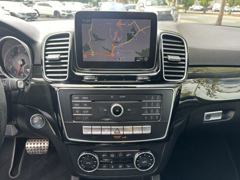 Used 2019 Mercedes-Benz GLE 400 4MATIC image 25