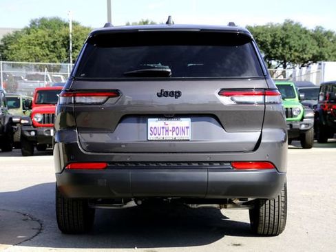 New 2025 Jeep Grand Cherokee L Altitude image 6