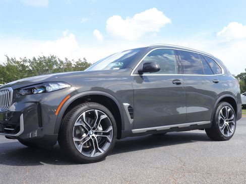 New 2026 BMW X5 sDrive40i w/ Climate Comfort Package RWD image 1