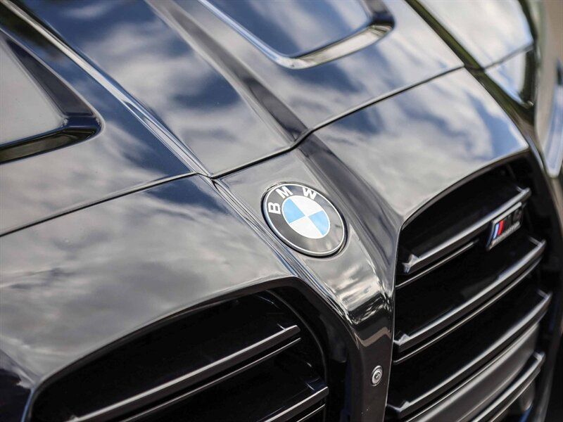 Used 2022 BMW M4 Competition w/ Executive Package RWD image 11