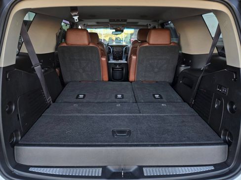 Used 2017 Cadillac Escalade Premium Luxury AWD/4WD image 30