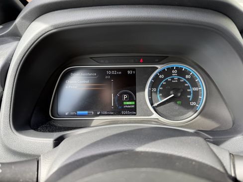 Used 2025 Nissan Leaf S FWD image 20