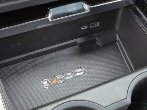 Used 2025 GMC Yukon Denali RWD image 20