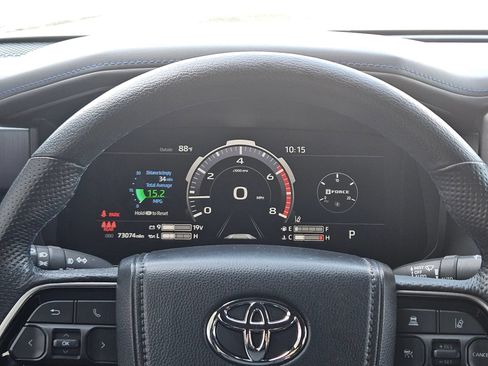 Used 2023 Toyota Tundra Platinum AWD/4WD image 16