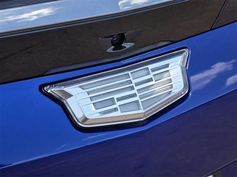 New 2026 Cadillac Vistiq Sport w/ LPO, Floor Liner Package image 11