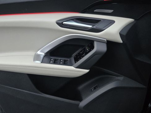 New 2025 Audi Q5 Premium Plus image 32