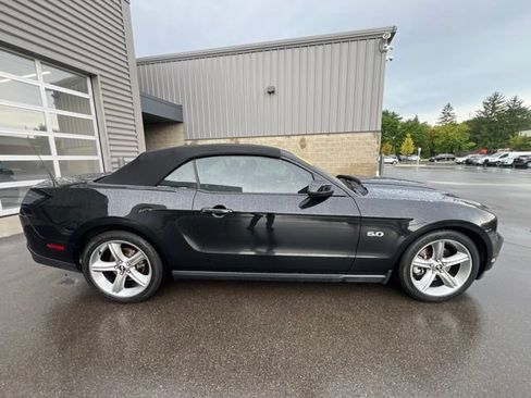 Used 2011 Ford Mustang GT Premium RWD image 4