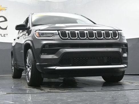 Used 2023 Jeep Compass Limited w/ Elite Group AWD/4WD image 3