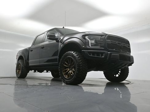 Used 2019 Ford F150 Raptor w/ Equipment Group 802A Luxury image 47