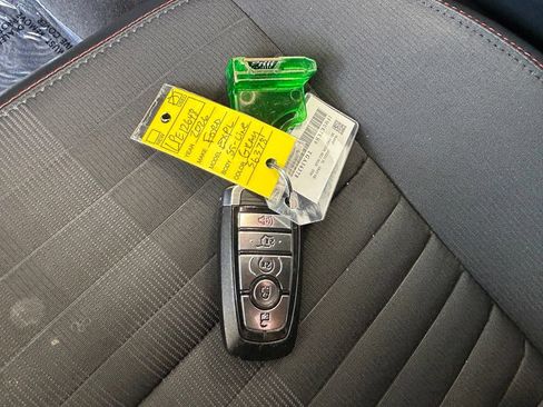 Used 2026 Ford Explorer ST-Line w/ ST-Line Street Pack RWD image 42